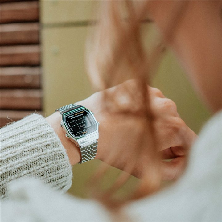 CASIO VINTAGE Mod. BLUETOOTH® SMARTPHONE LINK - STEEL - built-in accelerometer senses body movements + steps counter - BLACK - W