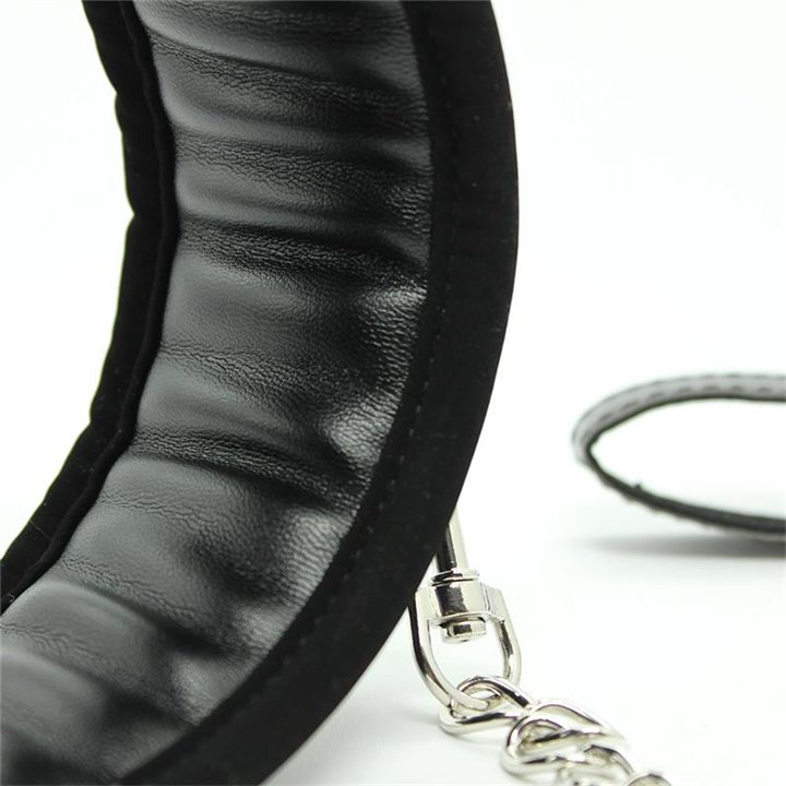 Collar with Metal Leash and Pedded Interior Black - 843658379354 - Teknashop Ltd